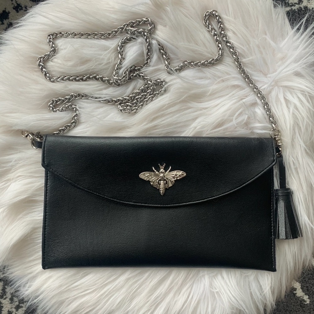 Crossbody or clutch purse with cute bee clasp